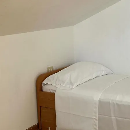 Apartment M249 - Marcelli, Comoda Mansarda Fronte Mare